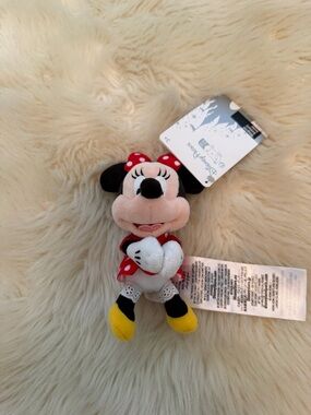 Disney Minnie Mouse Polka Dot Plush Magnetic